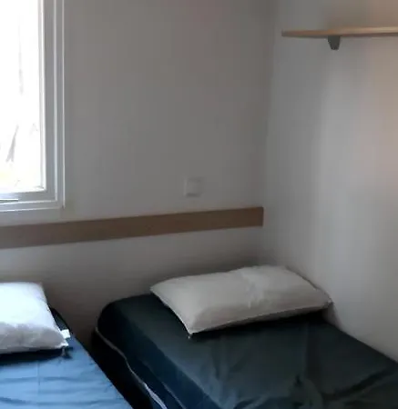 Mobil N° 225 Κάμπινγκ